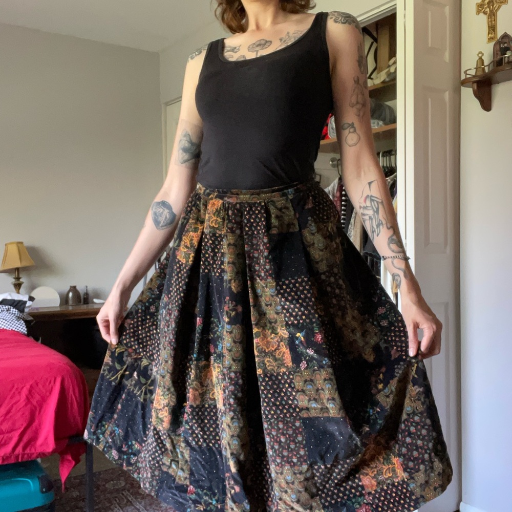 Black and Gold Midi A-Line Pleated Skirt